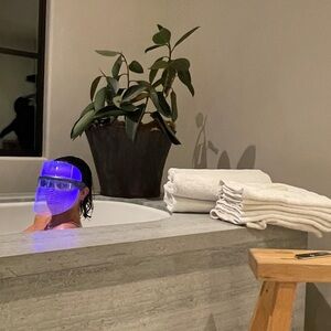 DMH Aesthetics LED Light Mask